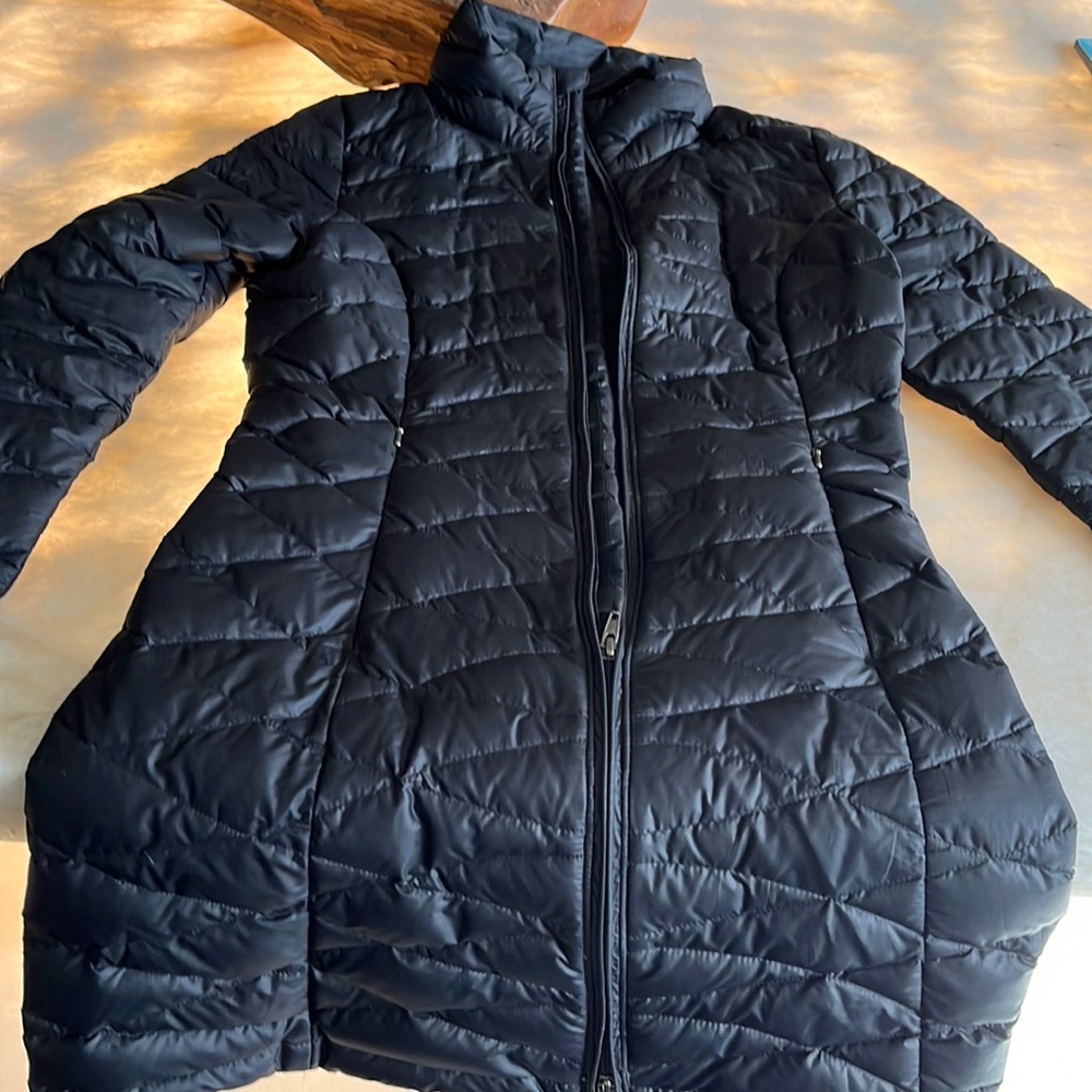Patagonia  XS 3/4 black thin down coat
